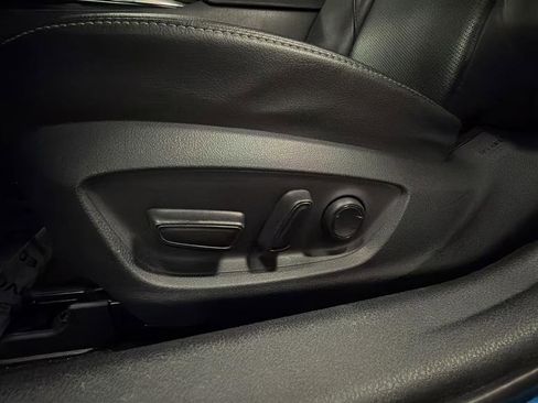 Used 2019 Toyota Camry XSE FWD image 15