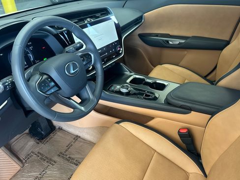 Used 2023 Lexus RZ 450e Premium w/ Technology Package AWD/4WD image 9
