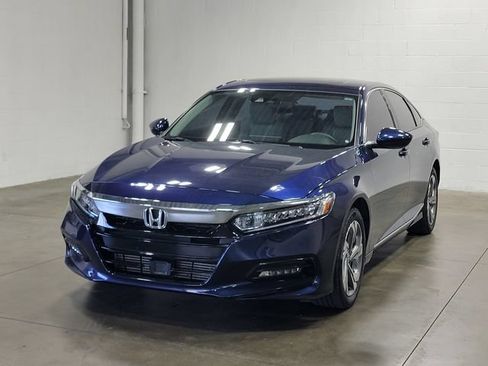 Used 2018 Honda Accord EX image 2