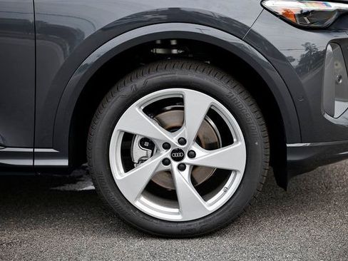 New 2025 Audi Q5 2.0T Premium Plus w/ Premium Plus image 4