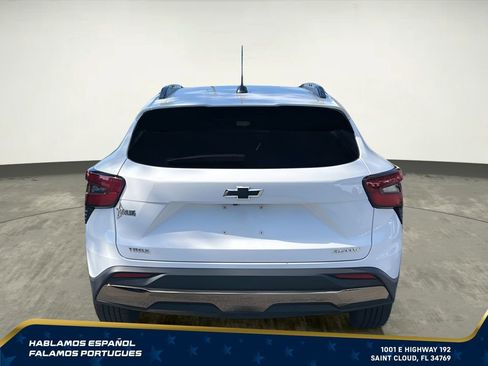 Used 2024 Chevrolet Trax ACTIV w/ Driver Confidence Package FWD image 5