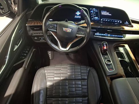 Used 2023 Cadillac Escalade Sport Platinum AWD/4WD image 21
