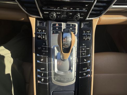 Used 2013 Porsche Panamera image 29