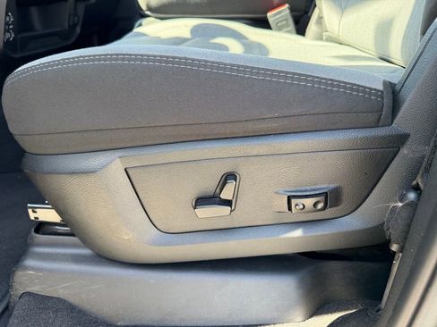 Used 2024 RAM 2500 Big Horn w/ Level 2 Equipment Group image 16