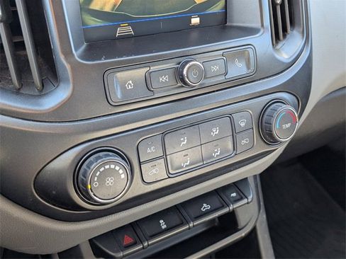 Used 2022 Chevrolet Colorado W/T w/ Custom Special Edition image 19