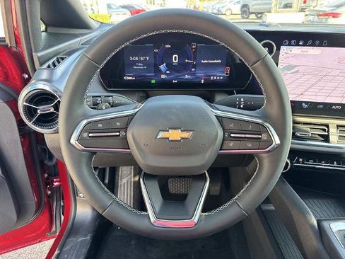 New 2026 Chevrolet Equinox EV LT image 15