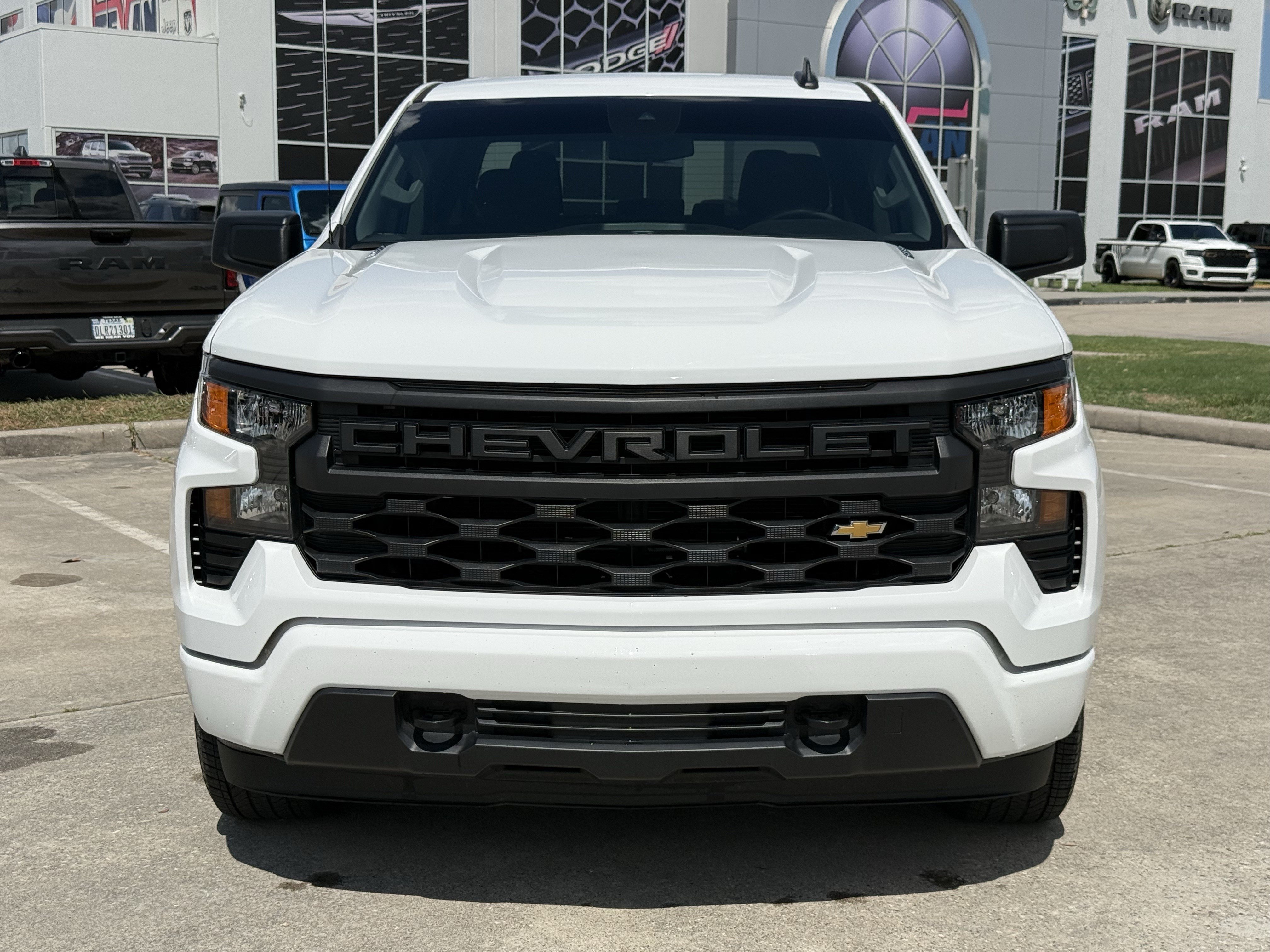 Used 2024 Chevrolet Silverado 1500 Custom RWD image 11