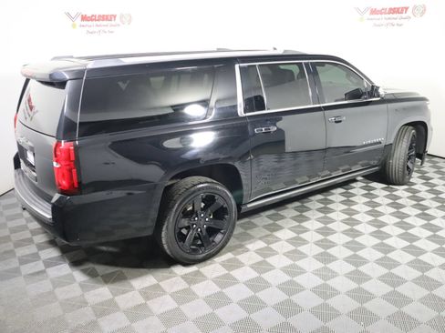Used 2017 Chevrolet Suburban Premier AWD/4WD image 4