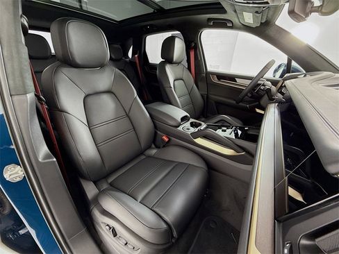 New 2026 Porsche Cayenne GTS image 29