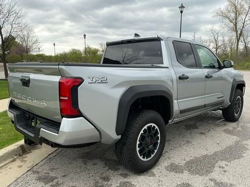 Used 2024 Toyota Tacoma TRD Off-Road image 6