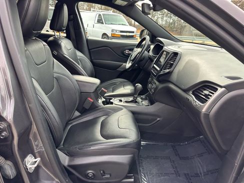 Used 2021 Jeep Cherokee Latitude Lux 80th Anniv w/ Quick Order Package 26U 80TH image 18