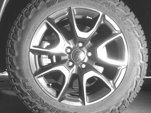 Used 2025 Jeep Compass Trailhawk image 12