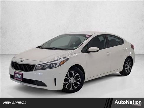 Used 2018 Kia Forte LX image 1