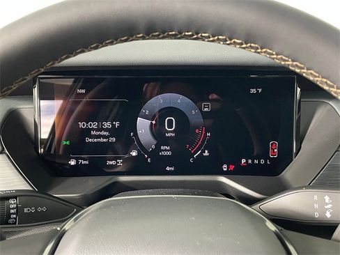 New 2026 GMC Acadia AT4 w/ Luxury Package image 4