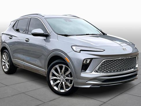 Used 2025 Buick Encore GX Avenir w/ Avenir Technology Package image 3