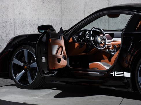 Used 2023 Porsche 911 Sport Classic image 21