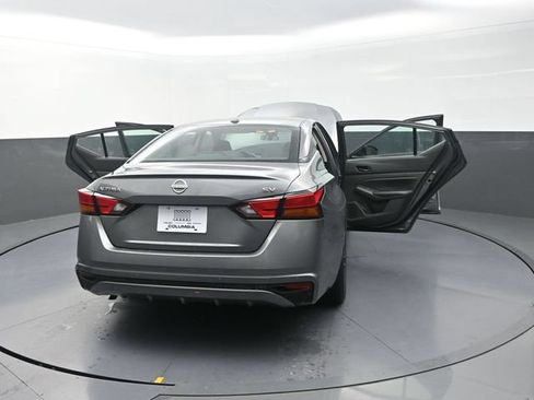 Used 2024 Nissan Altima 2.5 SV FWD image 34