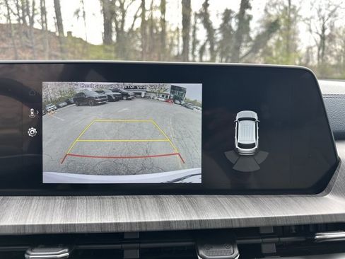 Used 2024 Kia Telluride EX w/ EX Captain's Chair Package image 35