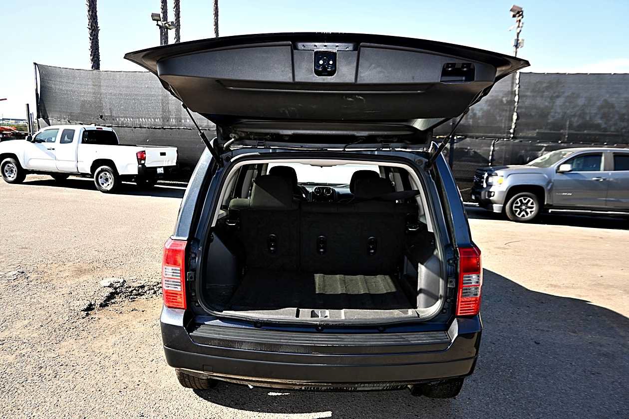 Used 2014 Jeep Patriot Sport w/ Power Value Group FWD image 8
