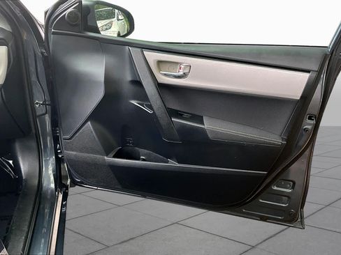 Used 2018 Toyota Corolla LE FWD image 22