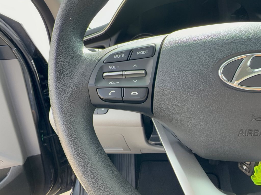 Used 2020 Hyundai Elantra SE FWD image 18