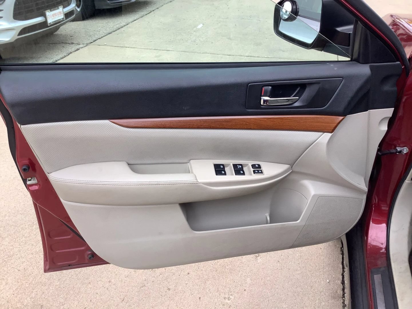 Used 2013 Subaru Outback 2.5i Limited AWD/4WD image 25