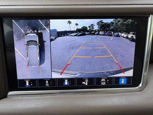 Used 2021 GMC Yukon Denali w/ Denali Ultimate Package AWD/4WD image 26