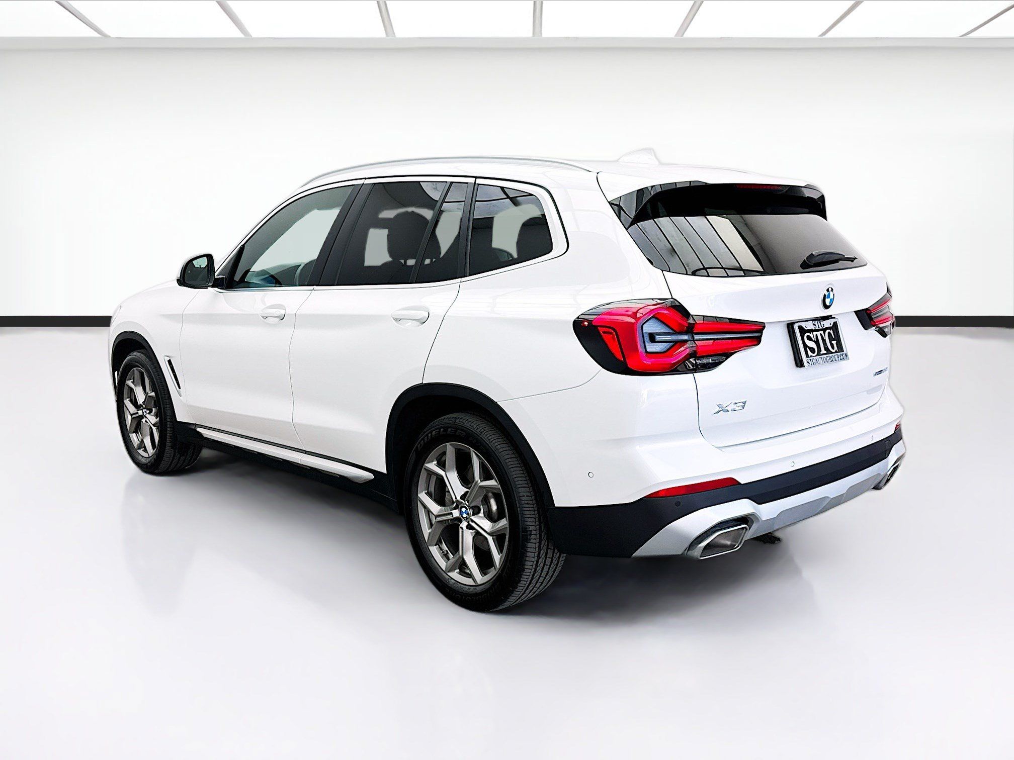 Used 2024 BMW X3 sDrive30i w/ Convenience Package RWD image 6