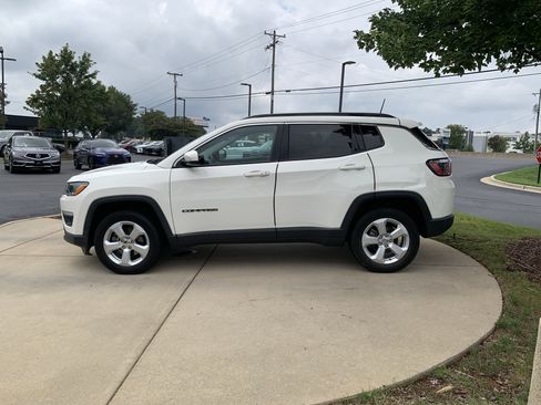 Used 2020 Jeep Compass Latitude AWD/4WD image 7