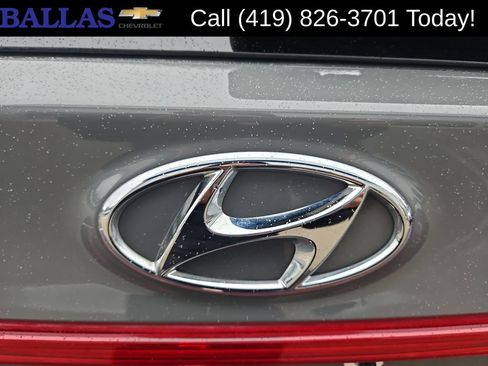 Used 2023 Hyundai Santa Fe Limited AWD/4WD image 32