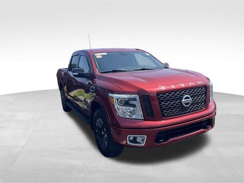 Used 2017 Nissan Titan PRO-4X AWD/4WD image 9