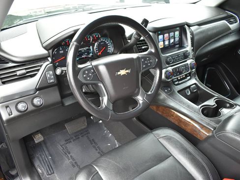 Used 2019 Chevrolet Suburban LT AWD/4WD image 10