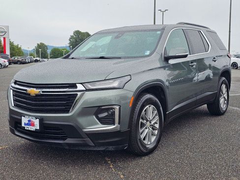 Used 2023 Chevrolet Traverse LT FWD image 7