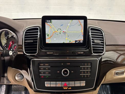 Used 2017 Mercedes-Benz GLE 350 4MATIC image 40