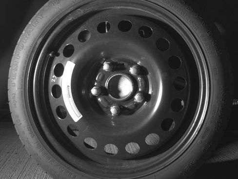 Used 2025 Nissan Sentra SV FWD image 15