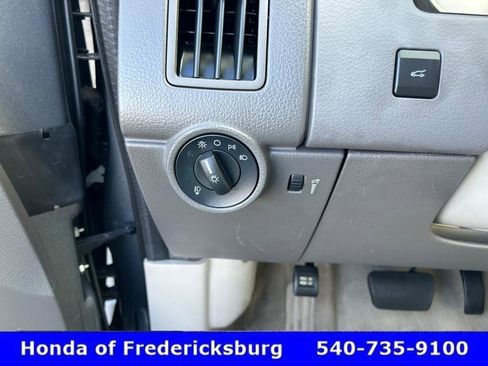 Used 2009 Ford Edge SEL image 30