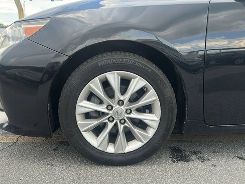 Used 2013 Lexus ES 300h w/ Luxury Pkg FWD image 34