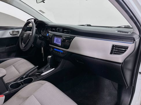 Used 2015 Toyota Corolla LE FWD image 27