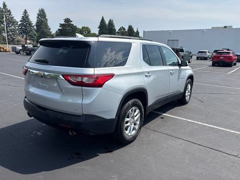 Used 2020 Chevrolet Traverse LT FWD image 6