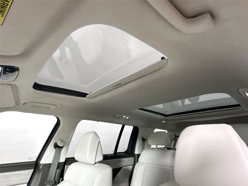 Used 2025 Hyundai Santa Fe Calligraphy AWD/4WD image 6