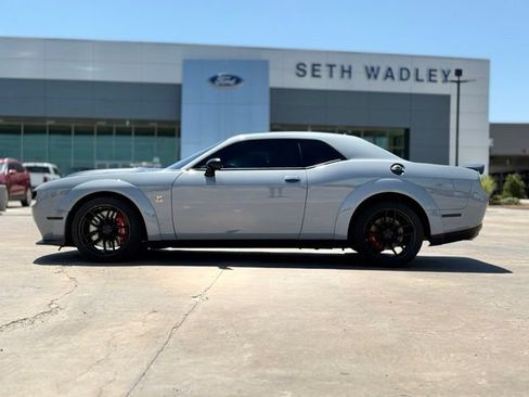 Used 2021 Dodge Challenger R/T Scat Pack RWD image 5