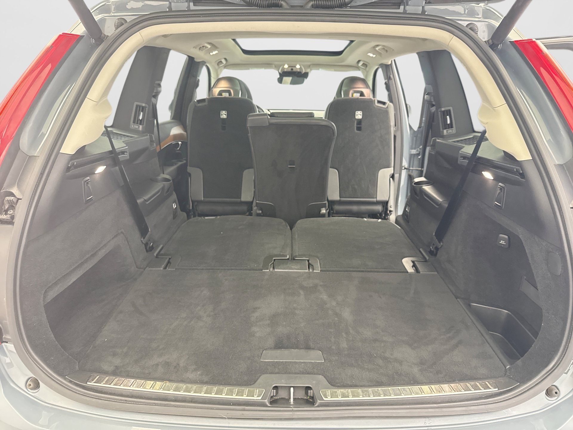 Used 2021 Volvo XC90 T6 Momentum w/ Advanced Package AWD/4WD image 22