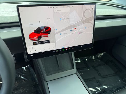 Used 2025 Tesla Model 3 Long Range RWD image 18
