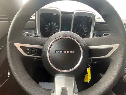 Used 2011 Chevrolet Camaro LS RWD image 13