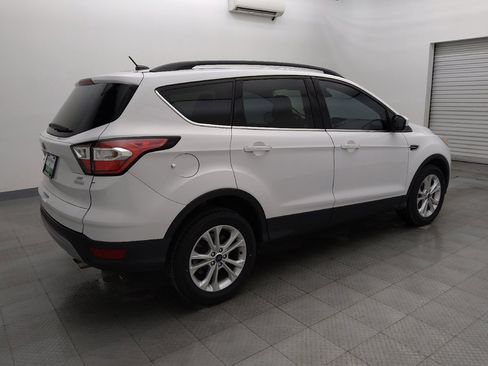 Used 2018 Ford Escape SE w/ Ford Safe & Smart Package FWD image 10