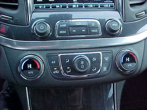 Used 2020 Chevrolet Impala LT w/ LT Convenience Package FWD image 29