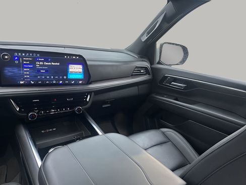 Used 2025 Chevrolet Tahoe Z71 image 24