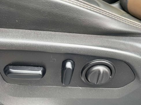 Used 2021 Chevrolet Silverado 2500 High Country w/ Z71 Off-Road Package image 13