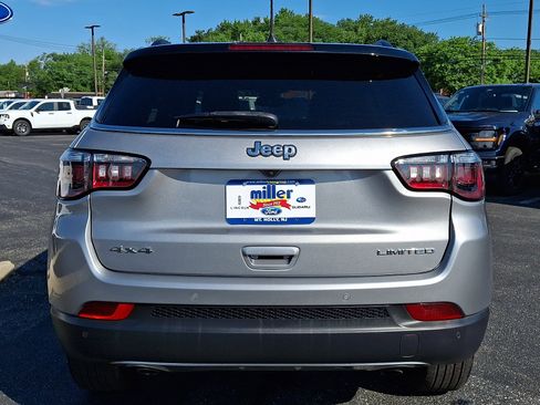 Used 2023 Jeep Compass Limited AWD/4WD image 5