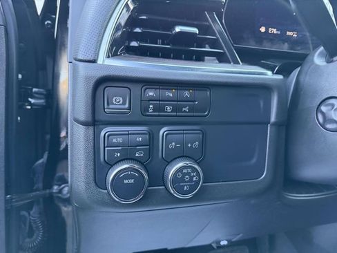 Certified 2025 Chevrolet Suburban Premier image 18